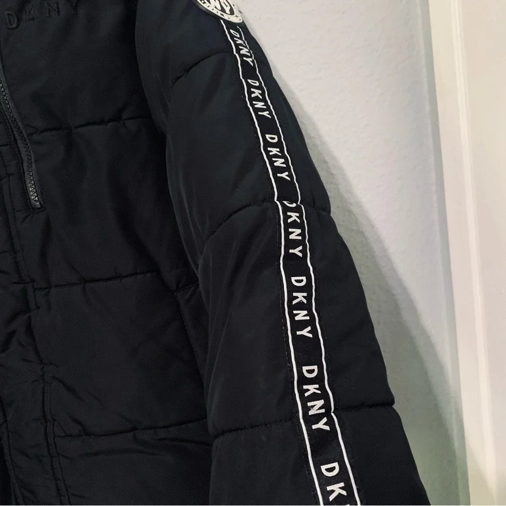DKNY Boys Black Puffer Jacket L 14/16 Sherpa Lined Hood Logo Tape Winter Coat